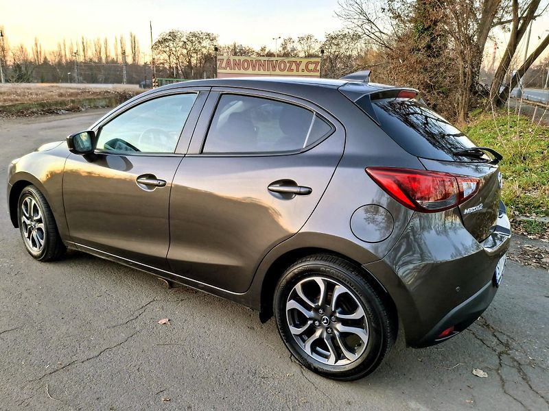 Mazda 2 1.5 benzin Rezervace - fotka 5 z 46