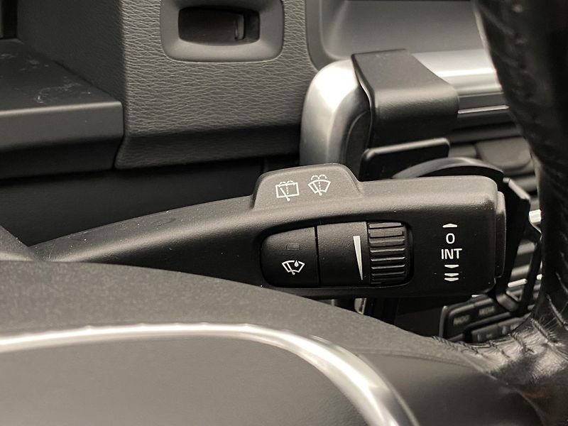 Volvo V60 D5 MOMENTUM REZERVACE - fotka 22 z 43