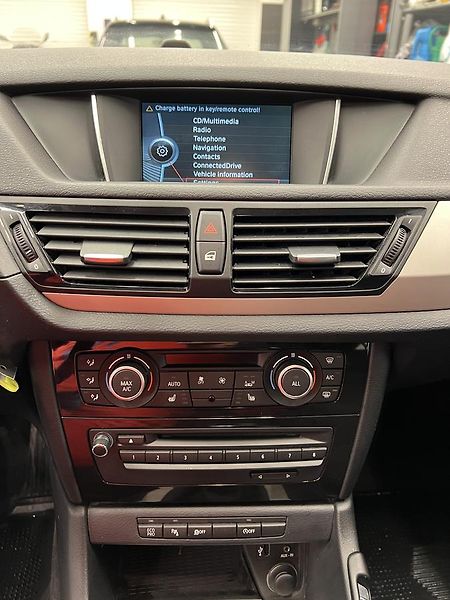 BMW X1 E84 18D 2.0D 105kW - fotka 10 z 15