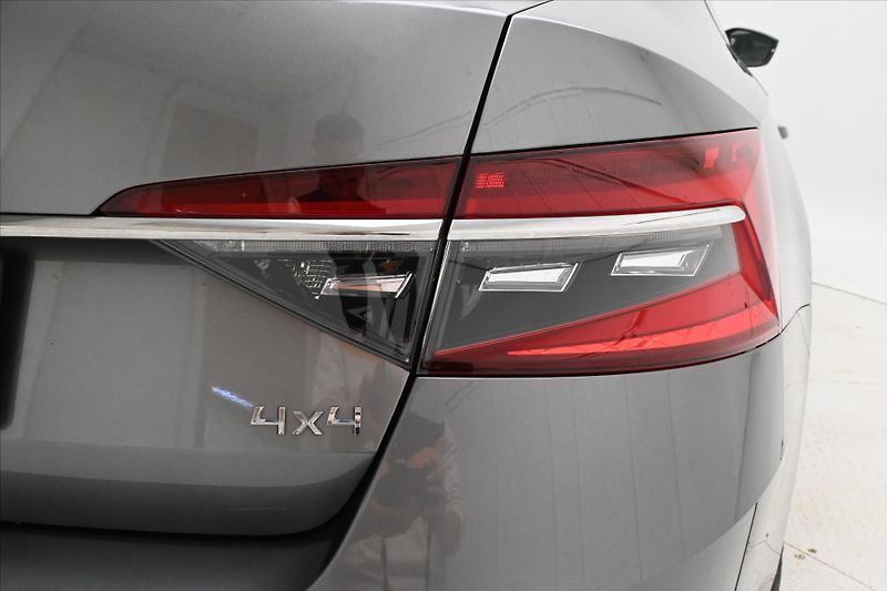 Škoda Superb 2,0 TDI 147 kW DSG L&K 4x4 Zár - fotka 31 z 32