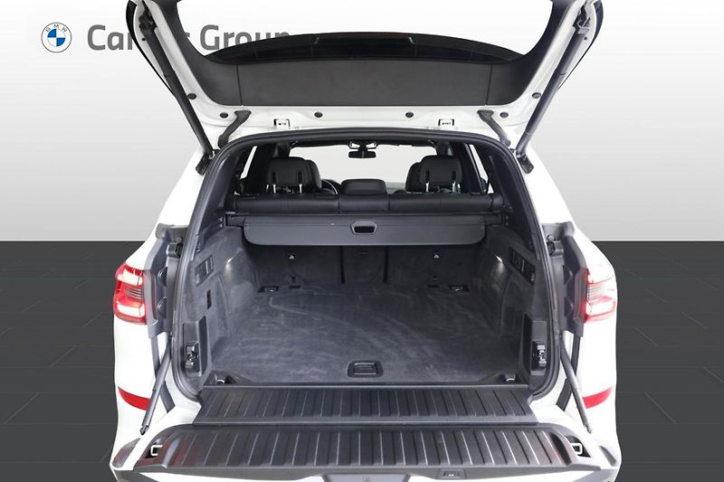 BMW X5 xDrive30d - fotka 11 z 30