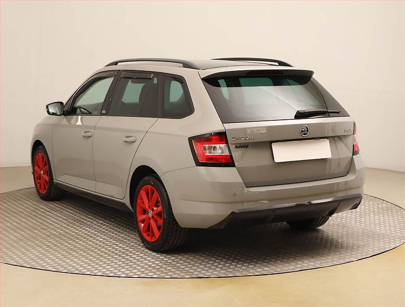 Škoda Fabia (2016) Monte Carlo 1.2 TSI, Xenony - fotka 4 z 22