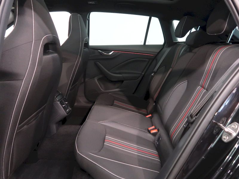 Škoda Scala (2025) MONTE CARLO 1.5TSI 110KW DSG - fotka 16 z 40