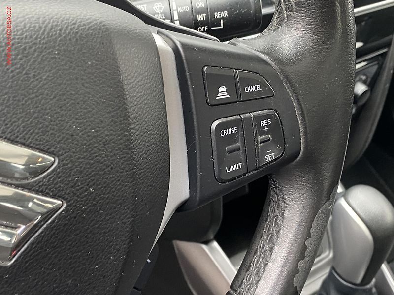 Suzuki Vitara (2019) 1.4B-Jet, Style, AT, panor - fotka 13 z 19