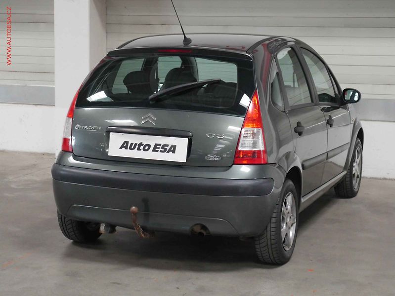 Citroën C3 (2009) 1.4 i, AC, tažné - fotka 6 z 16