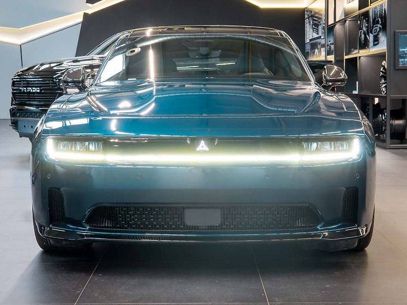 Dodge Charger (2024) 0.0 Daytona Scat Pack 670HP - fotka 11 z 41