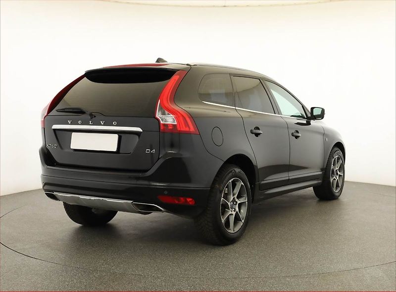 Volvo XC60 (2015) Ocean Race D4, Automat - fotka 5 z 16