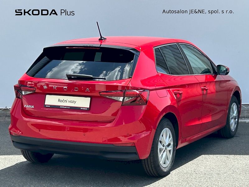 Škoda Fabia (2025) Top Selection 1.0 TSI 70 kW - fotka 2 z 30