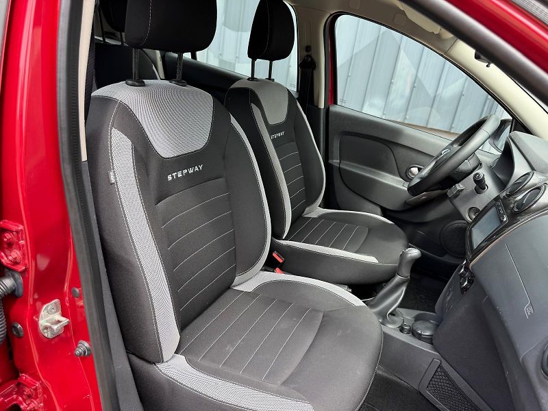 Dacia Sandero 0,9 TCe Stepway  - fotka 15 z 20