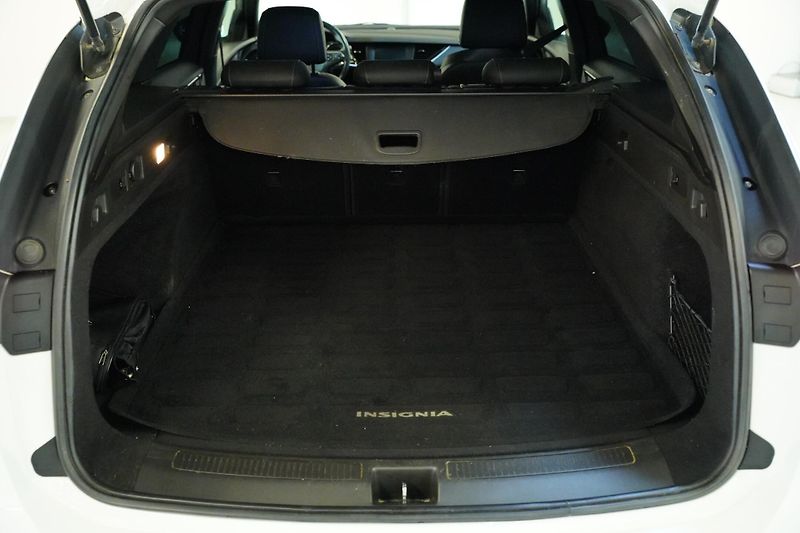 Opel Insignia - fotka 26 z 26