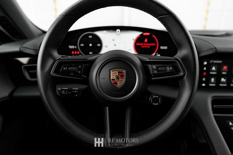 Porsche Taycan (2024) 320kW - fotka 32 z 50