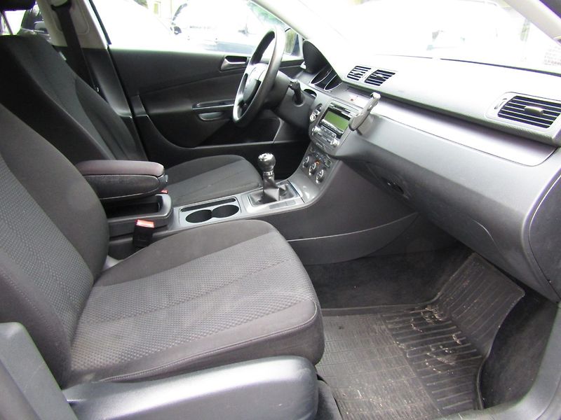 Volkswagen Passat (2008) 1.4 TSI 90kW - fotka 26 z 42