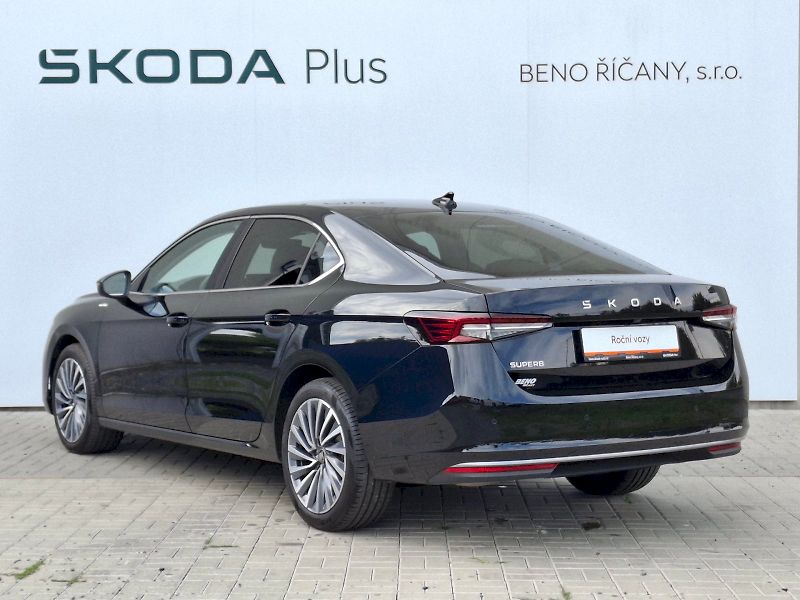 Škoda Superb (2025) L&K DSG 2,0TSi 150kW - fotka 11 z 35