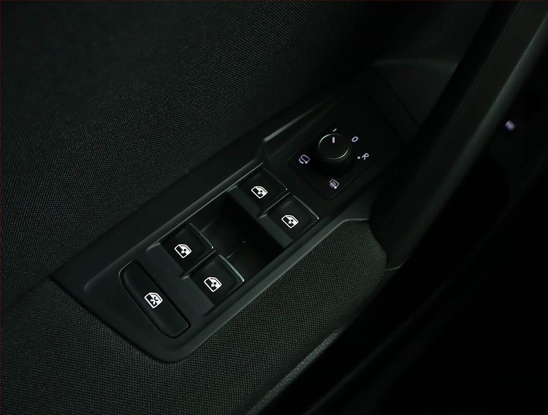Volkswagen Tiguan Allspace (2022) Life 2.0 TDI - fotka 19 z 19
