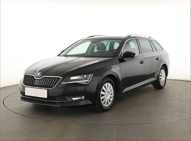 Škoda Superb (2019) Laurin&Klement 2.0 TDI - fotka 2 z 17
