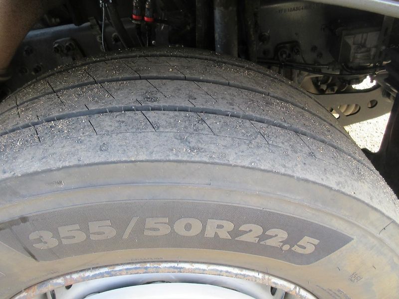 Renault Trucks T 480 lowdeck, retarder - fotka 16 z 21