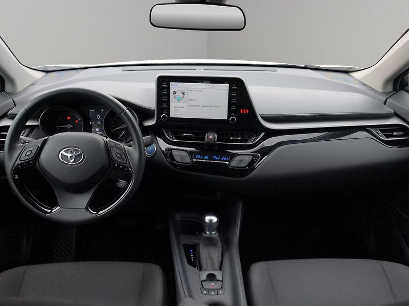 Toyota C-HR (2023) 1.8 e-CTV 72kW, ČR, 1. Maj., S - fotka 9 z 27