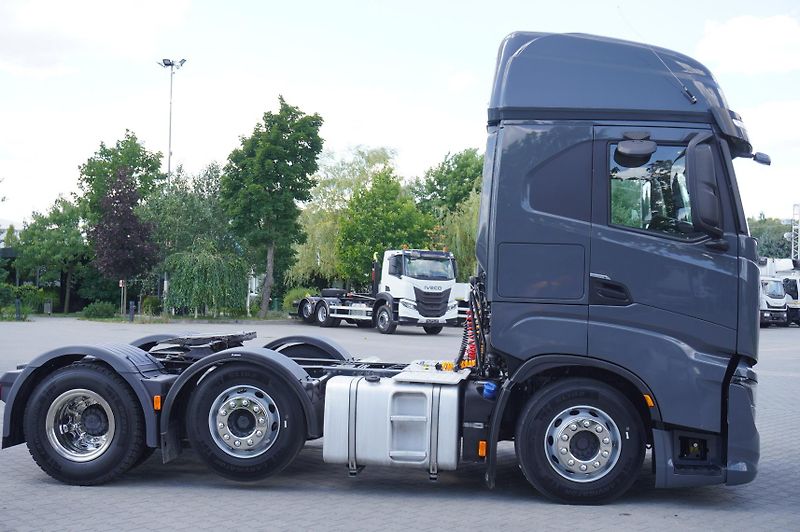 Iveco (2024) AS 440 S57 S-Way tractor unit - fotka 5 z 24