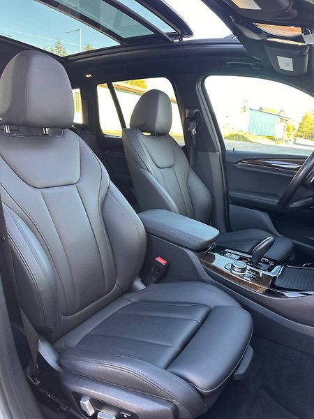 BMW X3 (2020) G01 SDRIVE 30i 2.0 TURBO 2020 - fotka 21 z 39
