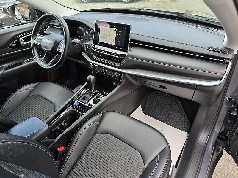 Jeep Compass 110kW LIMITED KAMERA 360° - fotka 11 z 40