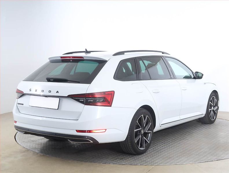 Škoda Superb (2021) Sportline 2.0 TDI - fotka 5 z 20