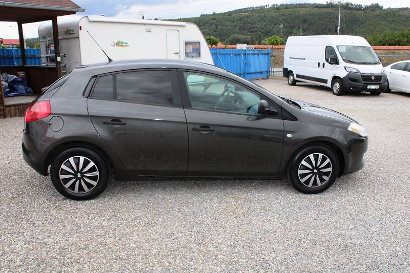 Fiat Bravo (2009) REZERVACE - fotka 8 z 16