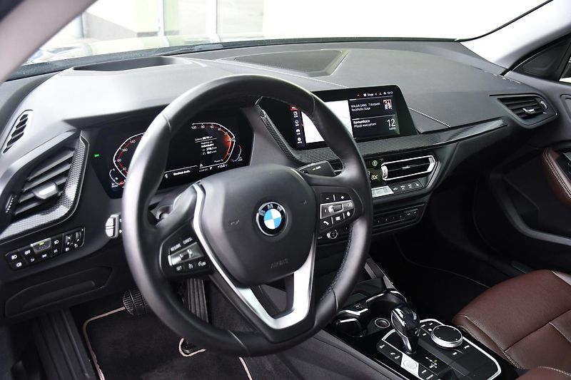 BMW Řada 2 218d NAVI LED REZERVACE - fotka 15 z 39