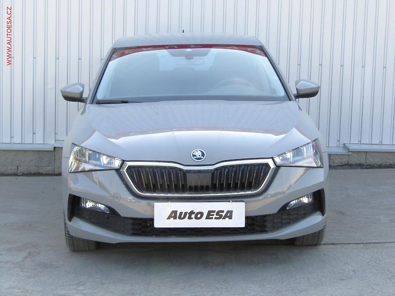Škoda Scala (2022) 1.0 TSi, ČR, Ambition, DSG - fotka 2 z 20