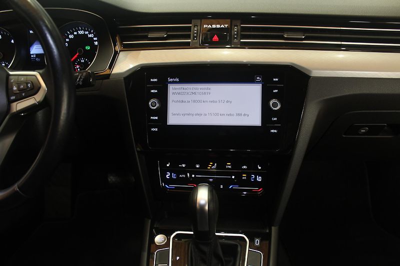 Volkswagen Passat (2021) 2.0TDI DSG LED Nez.Topení - fotka 30 z 36