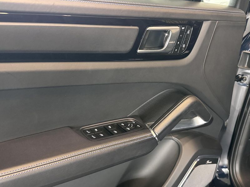 Porsche Cayenne Turbo GT PCCB Burmester Záruka - fotka 7 z 44