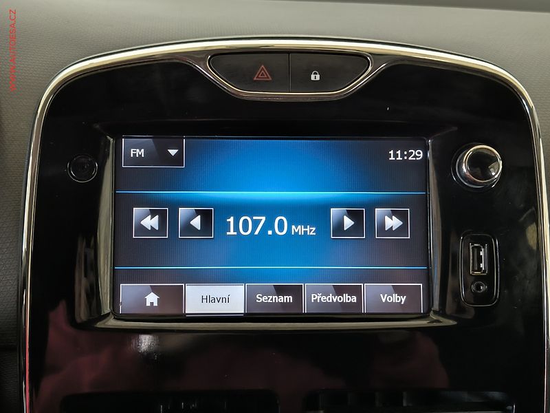 Renault Clio (2014) 0.9 TCe Grandtour, AC, navi - fotka 14 z 17