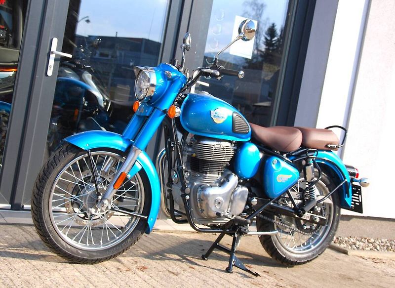 Royal Enfield Classic 350 (2026) PŘEDVÁDĚCÍ STROJ, DPH - fotka 4 z 25