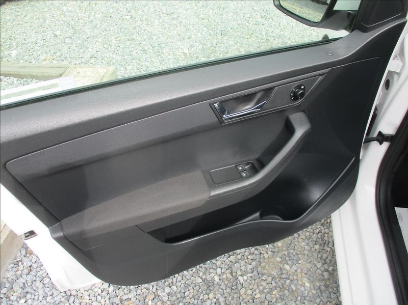 Škoda Fabia 1,0 TSI, servis,DPH,1.maj,CZ, - fotka 19 z 43