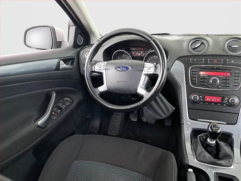 Ford Mondeo (2010) 2.0 TDCi, udržované - fotka 7 z 15