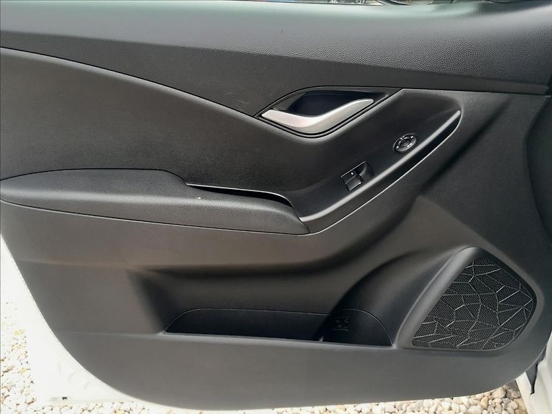Hyundai ix20 1,4i16V 66 kW - fotka 18 z 48