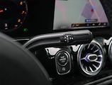 Mercedes-Benz Třídy B (2019) AMG line B 200 - náhled 13