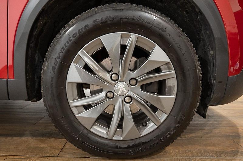Peugeot 2008 1.2 PureTech 96 kW - fotka 24 z 27