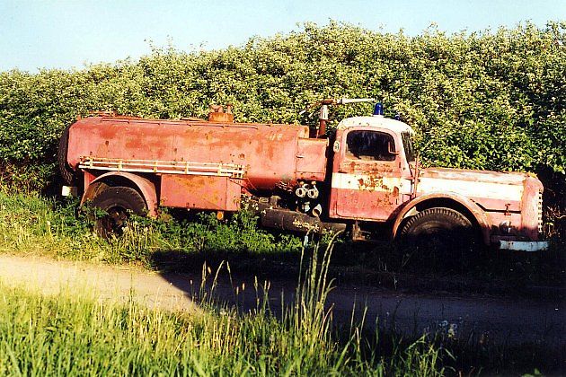 Nákladní vůz Škoda 706 R v provedení hasičského vozu., zdroj: Wikimedia Commons, Jindřich Běťák, CC BY-SA 3.0