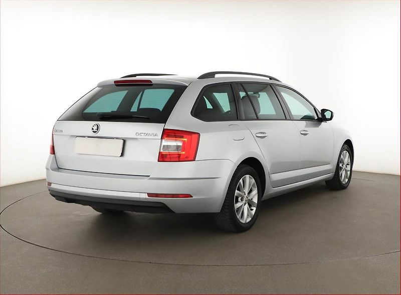 Škoda Octavia (2019) 1.5 TSI, Automat, ČR,1.maj - fotka 5 z 13