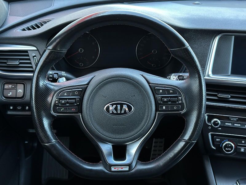 Kia Optima GT 2.0TGDi H-Matic Sportswagon - fotka 27 z 56