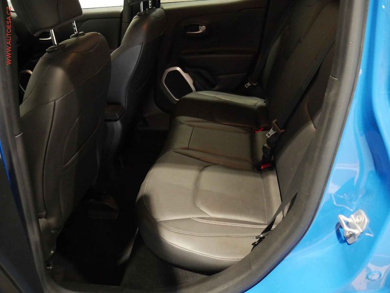 Jeep Renegade (2015) 2.0 JTD 4x4, ČR, servis - fotka 10 z 22