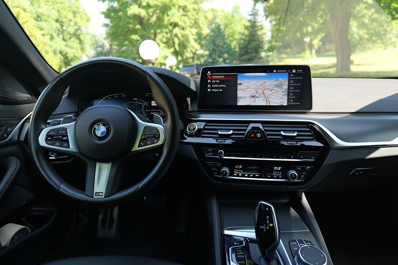 BMW Řada 5 540xd Msport Adap.Drive! - fotka 16 z 49