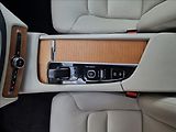 Volvo XC90 B5 AWD Momentum Pro Auto,1Maj - náhled 35
