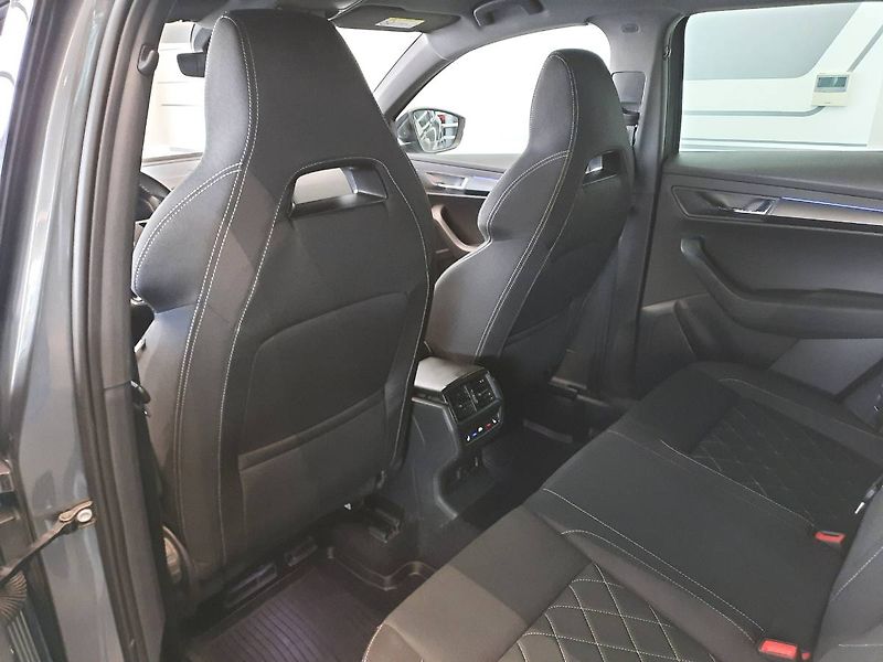 Škoda Karoq (2023) Sportline 2.0 TDI 4x4 (110kW/1 - fotka 8 z 30