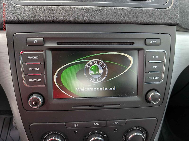 Škoda Yeti (2014) 1.2 TSi, AC, TZ, temp - fotka 11 z 15