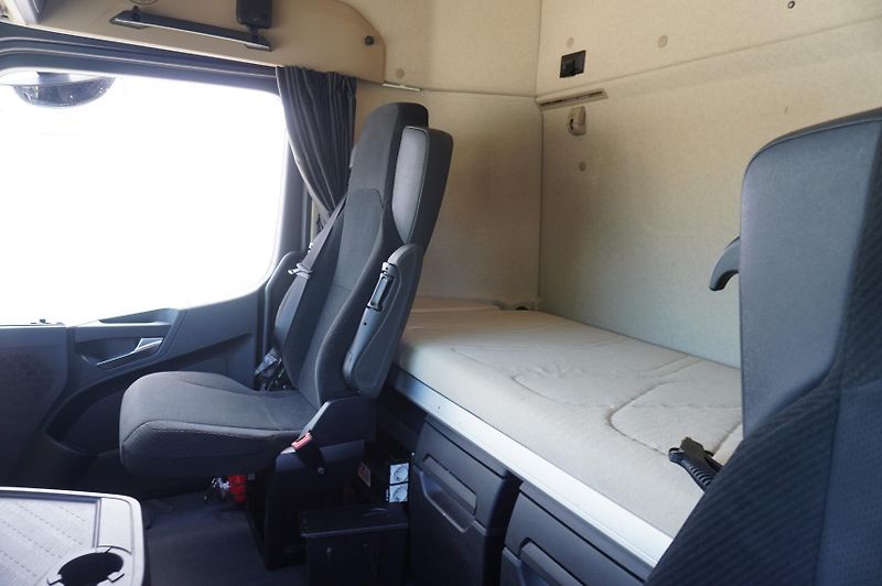 Mercedes-Benz Actros (2023) L 3552 8x4 / 2023 / 76 T GVM - fotka 17 z 24