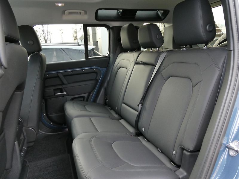 Land Rover Defender 110 S D200 - fotka 14 z 35