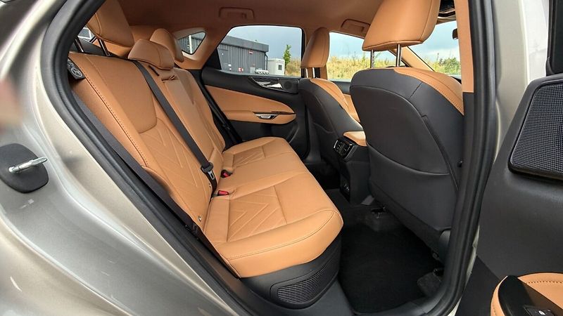 Lexus NX 350h 350H HEV PRESTIGE PLUS TECH - fotka 21 z 24