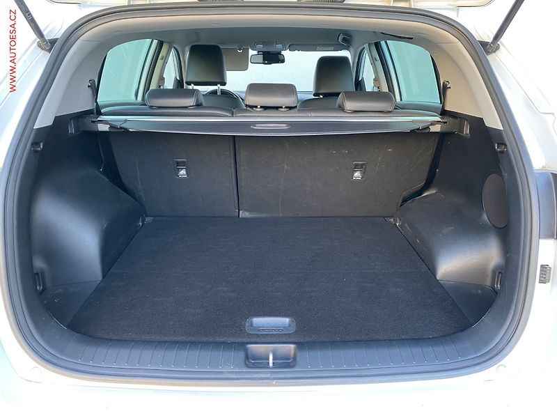 Kia Sportage (2019) 1.6 T-GDi AWD, Exclusive - fotka 7 z 17