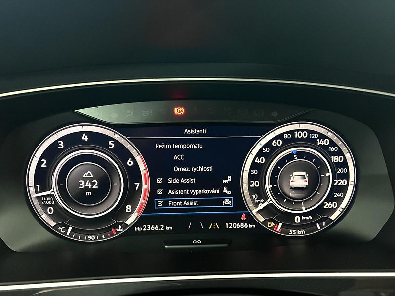Volkswagen Tiguan 1.5 TSI 110 kW, Manuál - fotka 25 z 46